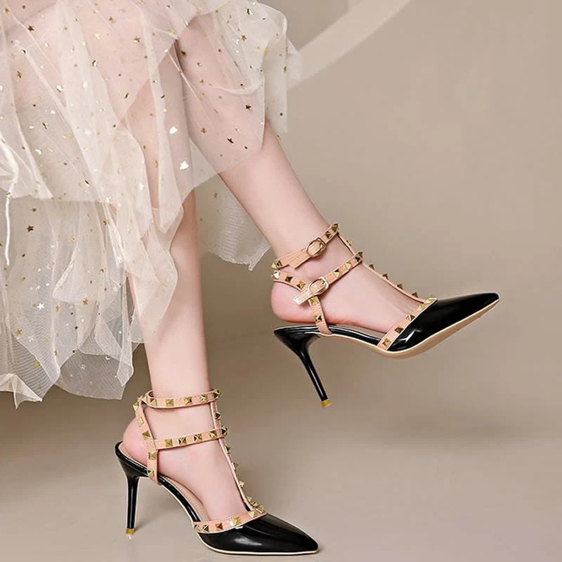 Damen Spitzen T-Strap Stiletto-Sandalette mit Pyramidnieten und verstellbarem Knöchelriemen Drune