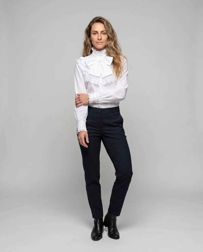Damen elegante Rüschbluse mit Stehkragen und Schleifenakzenten Drune