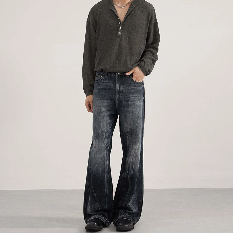 Herren Weit geschnittene Flared-Denim-Jeans mit intensiver Vintage-Waschung Drune