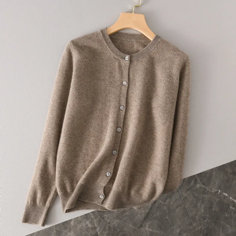 Damen Leichter Rundhals-Knopfcardigan in Kaschmiroptik mit feiner Rippkante und lässiger Silhouette Drune