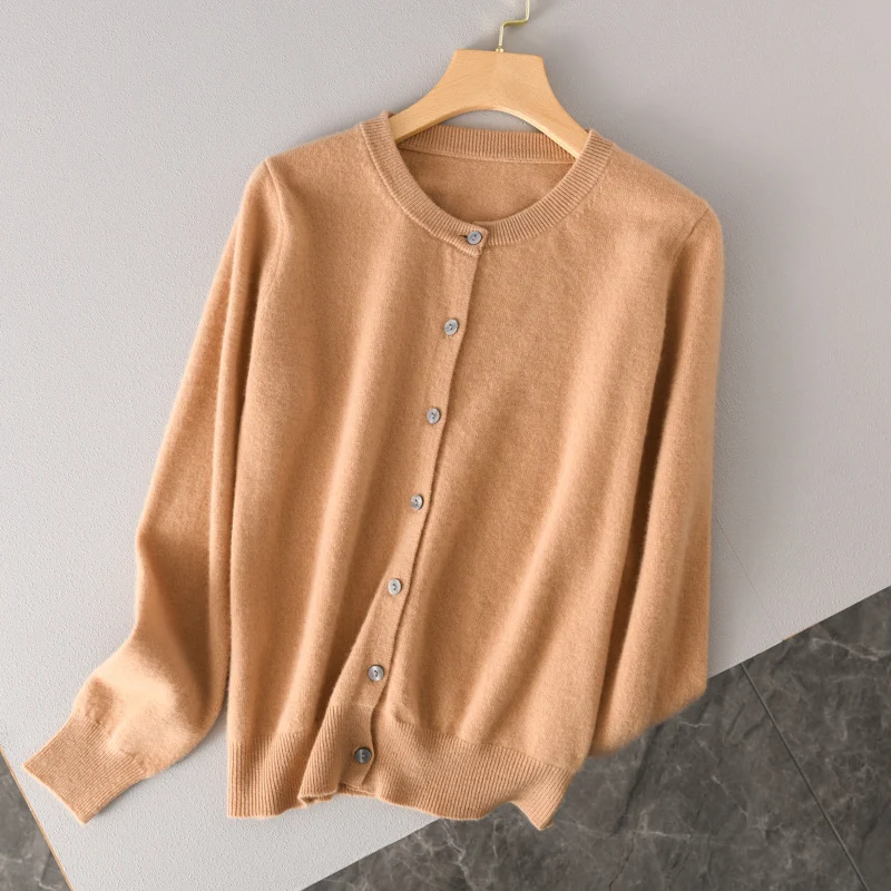 Damen Leichter Rundhals-Knopfcardigan in Kaschmiroptik mit feiner Rippkante und lässiger Silhouette Drune