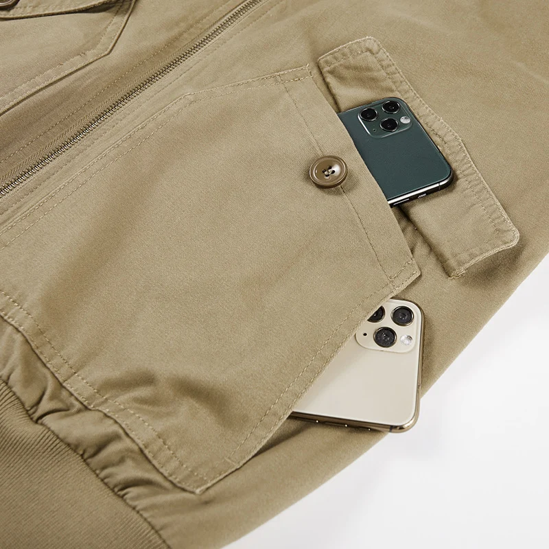 Herren Canvas-Bomberjacke im Utility-Fieldstil mit Ärmeltasche, Pattentaschen und geripptem Bund Drune