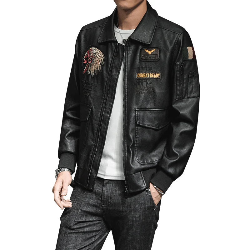 Herren Bomberjacke im Piloten-Look aus Lederimitat mit aufgesetzten Patches und Multifunktions-Taschen Drune