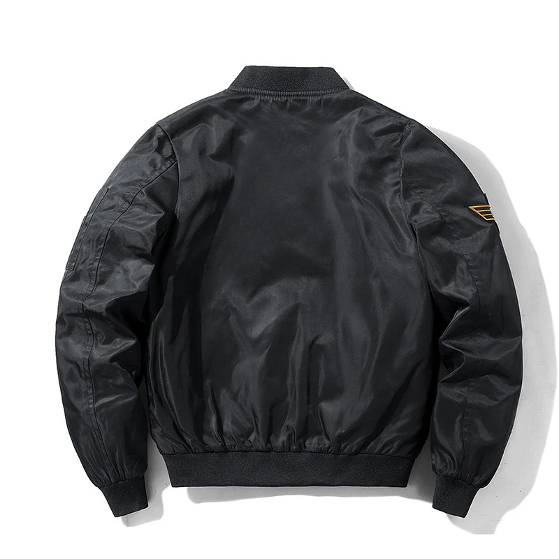 Herren Bomberjacke im Fliegerstil mit Nylon‑Shell, Patch‑Applikationen und Ärmeltasche Drune