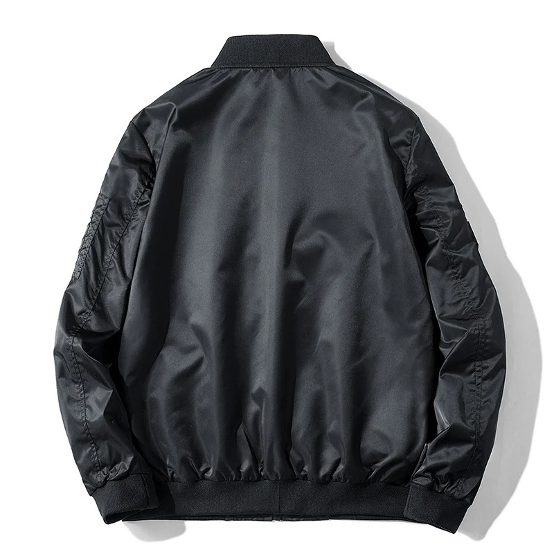Herren Bomberjacke im Aviator-Style mit Patchapplikationen, Nylon-Shell und Ärmeltasche Drune