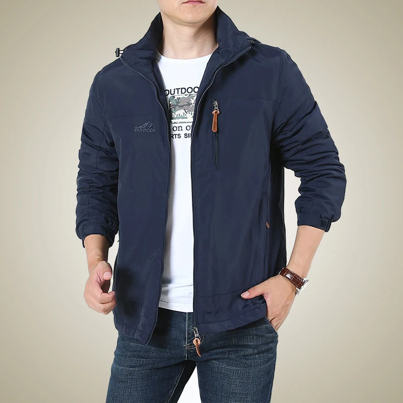 Herren Atmungsaktive Softshell-Windbreakerjacke mit verdeckter Kapuze und Utility-Brusttasche Drune