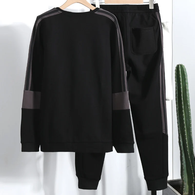Herren athletisches Freizeit-Jogginganzug Set aus Baumwollmix mit seitlichen Zierstreifen und elastischem Bund Drune