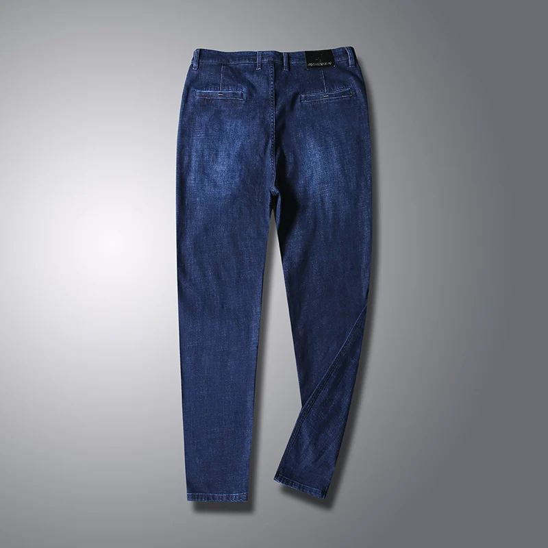 Herren Schmal geschnittene Denim-Chino mit Stretch, tapered Bein und klassischer Five-Pocket-Optik Drune