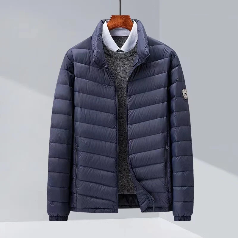 Herren Leichte Steppjacke mit diagonaler Steppung, Stehkragen und Reißverschlusstaschen Drune