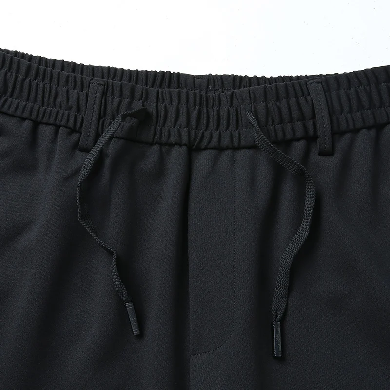 Herren Freizeithose mit elastischem Bund, tapered Schnitt und Reißverschlusstaschen Drune
