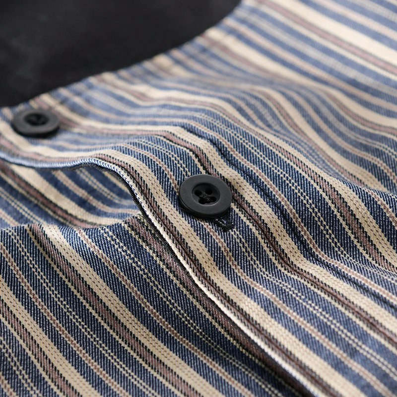 Herren Leichtes Baumwoll-Langarmhemd mit gestreiften Kontrastpaneelen Drune