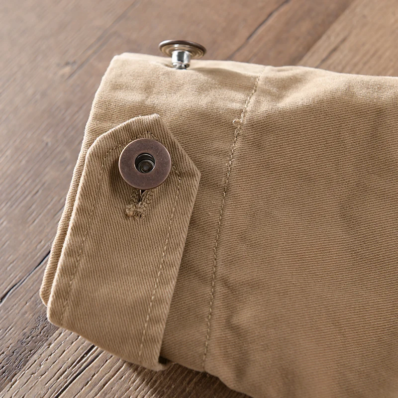 Herren Leichte Baumwoll-Chorejacke im Worker‑Stil mit Kentkragen und aufgesetzten Taschen Drune