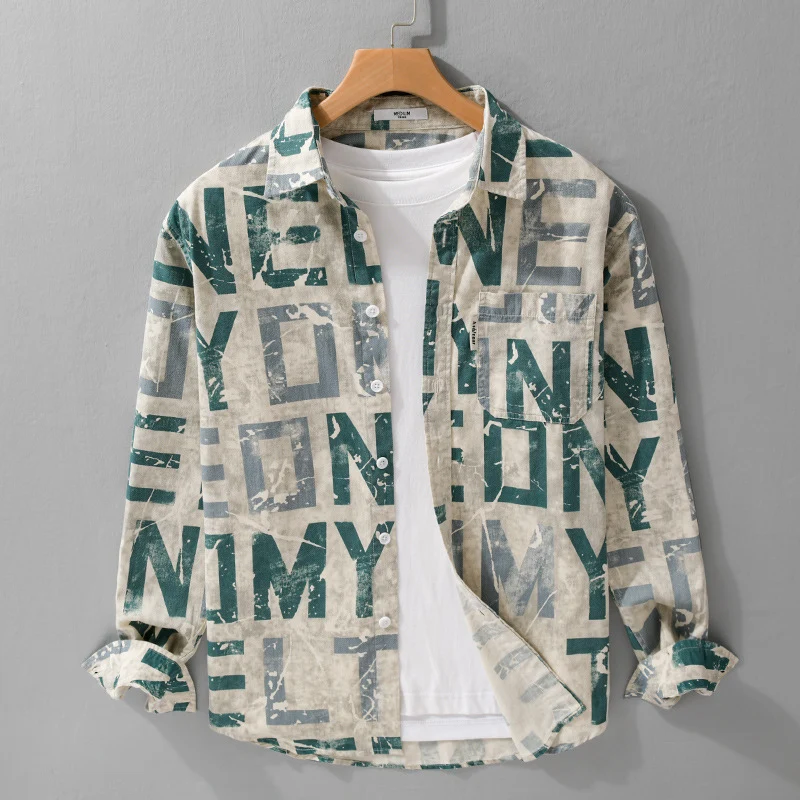 Herren Langarm-Hemdjacke mit großflächigem Typo‑Print aus Baumwollmix Drune