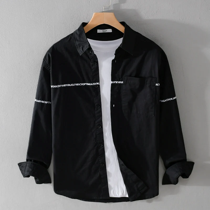 Herren Langarm-Hemd im Overshirt-Stil mit eingearbeitetem Schriftband und Brusttasche Drune