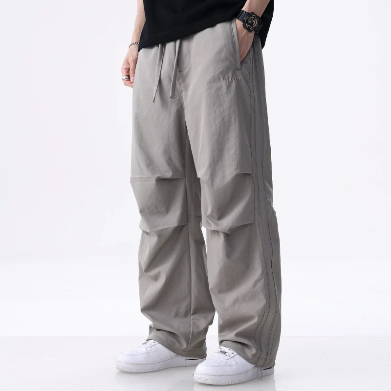 Herren Weite Cargo-Hose mit Tunnelzug, Knie-Panels und seitlichen Zierstreifen Drune