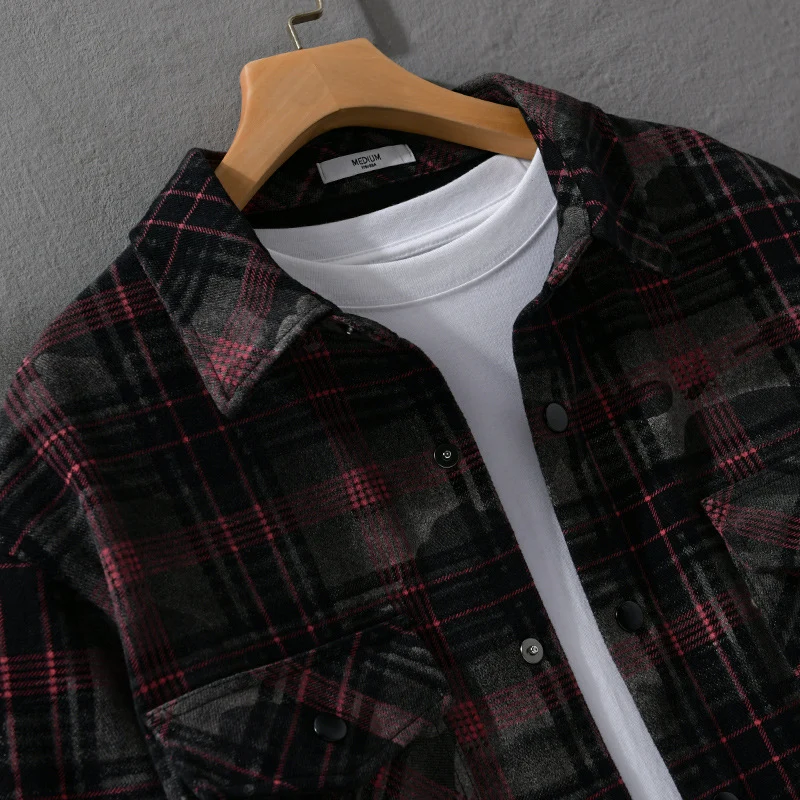 Herren Kariertes Overshirt aus flauschigem Flanell mit Brusttaschen Drune