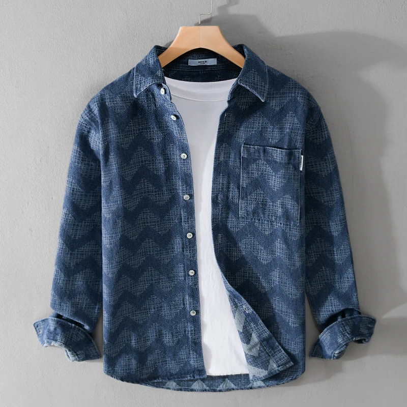 Herren Indigo-Struktur-Overshirt aus gewaschenem Denim mit Zickzack-Jacquard, Kentkragen und Brusttasche Drune