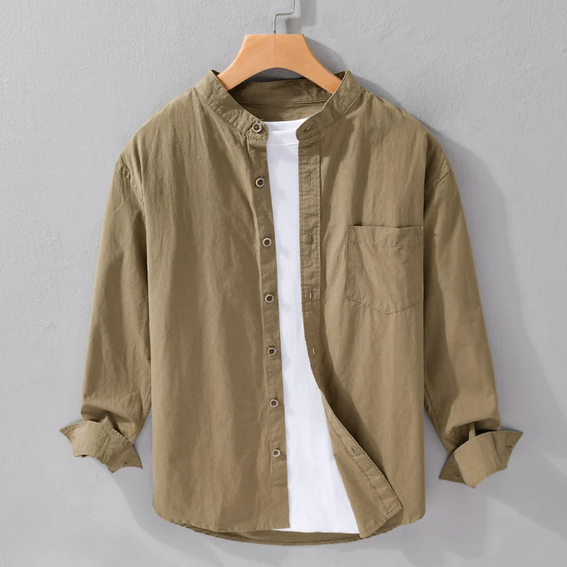 Herren Hemdjacke im Mandarinstil aus Baumwoll-Twill, Relaxed-Fit, mit aufgesetzter Brusttasche und Holzknöpfen Drune