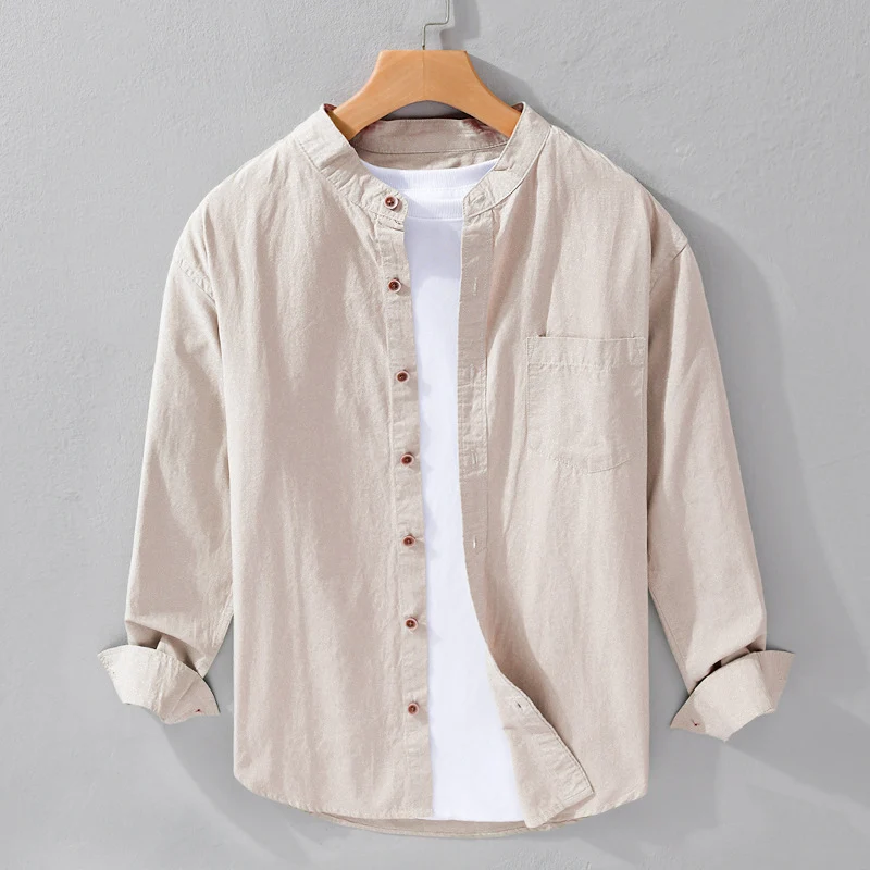Herren Hemdjacke im Mandarinstil aus Baumwoll-Twill, Relaxed-Fit, mit aufgesetzter Brusttasche und Holzknöpfen Drune