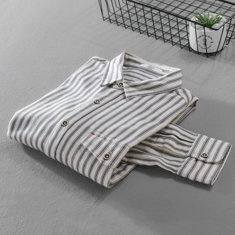 Herren Gestreiftes Overshirt aus leichter Baumwollmischung mit Brustklappe und Relaxed-Fit Drune