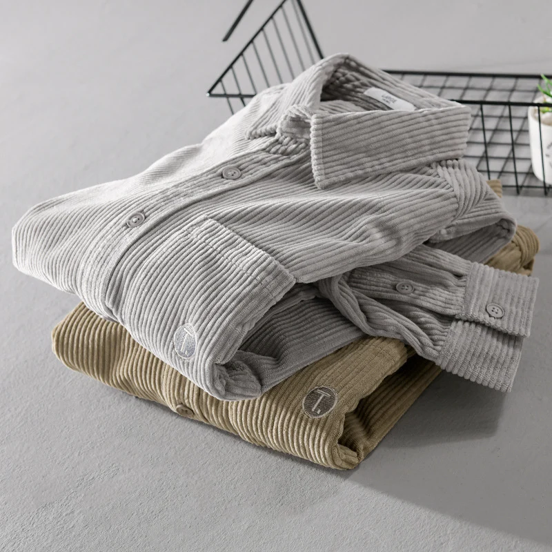 Herren Feincord-Überhemd mit weichem Griff, seitlich verlängerter Saum und Brusttasche Drune