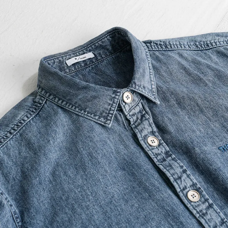 Herren entspanntes Denim-Overshirt mit Knopfleiste und Bruststickerei Drune