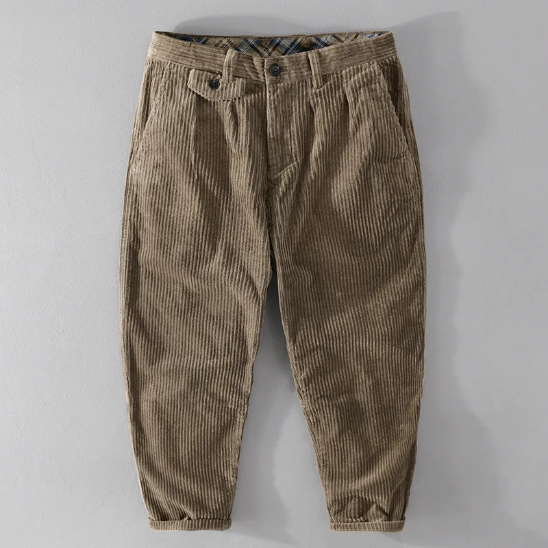 Herren Cordhose mit konischem Schnitt, hohem Bund, Karo-Innenbund und gekrempeltem Saum Drune