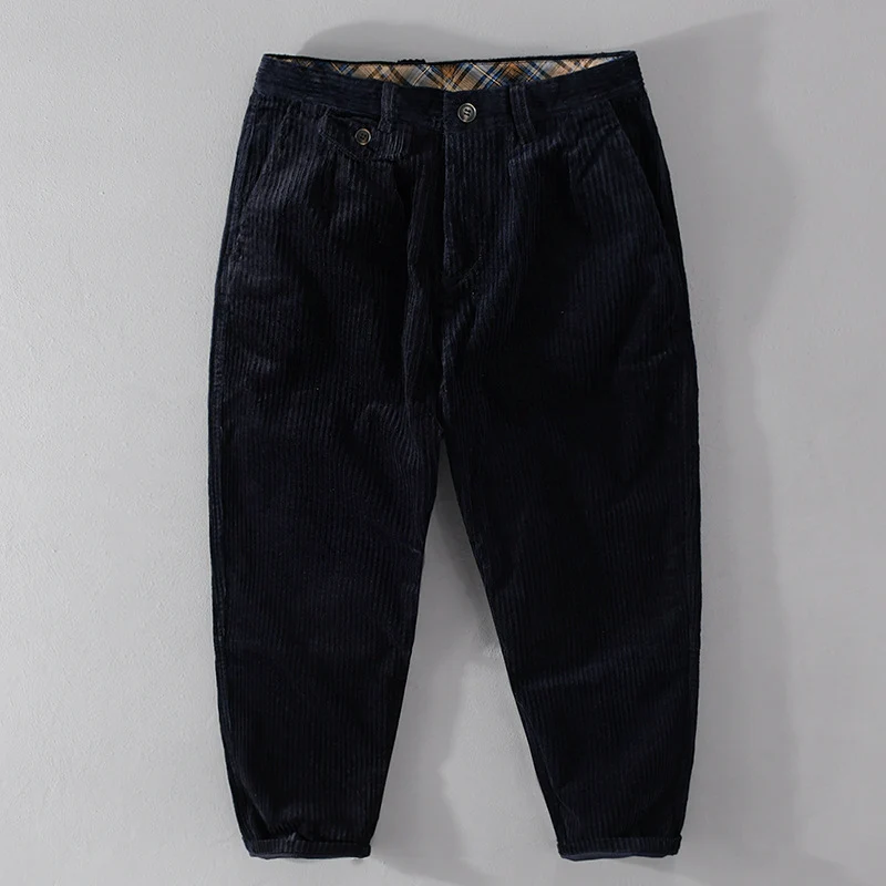 Herren Cordhose mit konischem Schnitt, hohem Bund, Karo-Innenbund und gekrempeltem Saum Drune