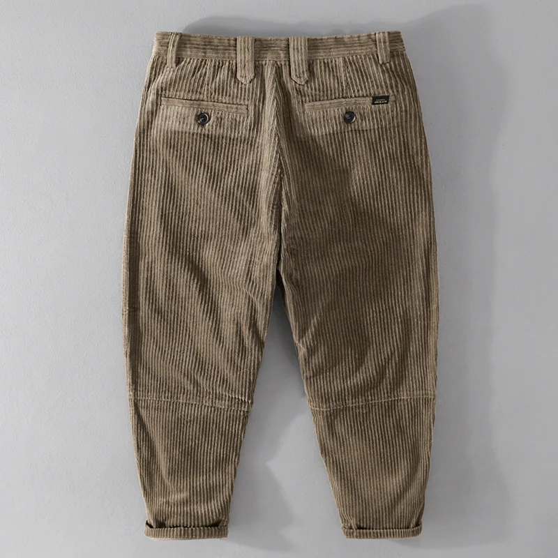 Herren Cordhose mit konischem Schnitt, hohem Bund, Karo-Innenbund und gekrempeltem Saum Drune