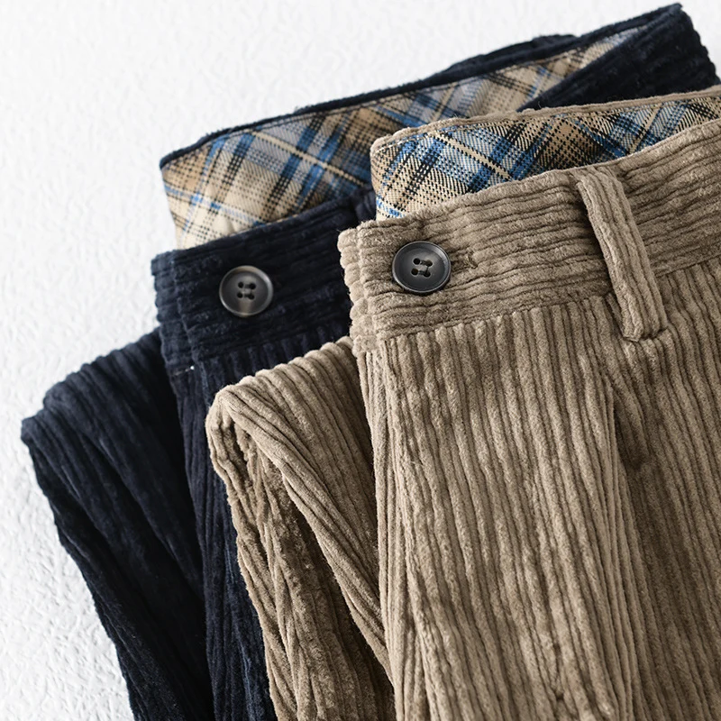 Herren Cordhose mit konischem Schnitt, hohem Bund, Karo-Innenbund und gekrempeltem Saum Drune