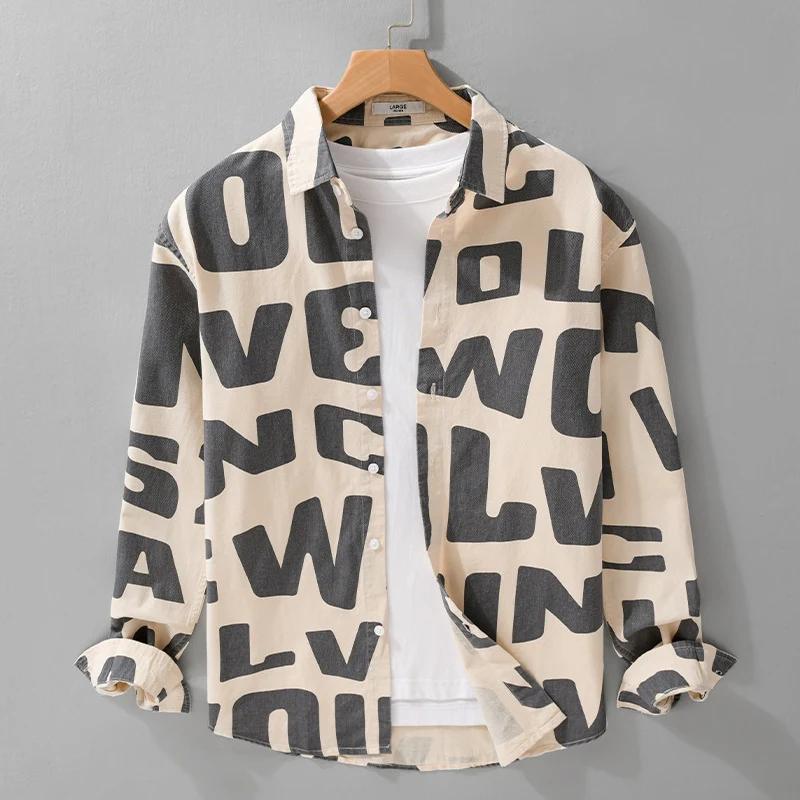 Herren Baumwoll-Overshirt mit Allover-Lettering-Print, Relaxed-Fit und Kentkragen Drune