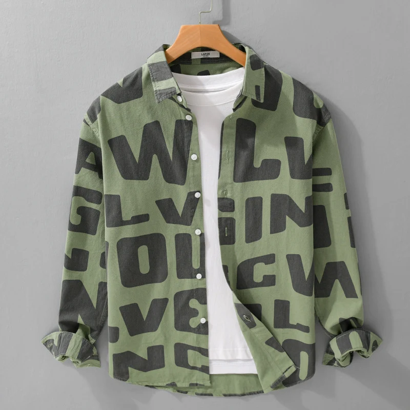 Herren Baumwoll-Overshirt mit Allover-Lettering-Print, Relaxed-Fit und Kentkragen Drune