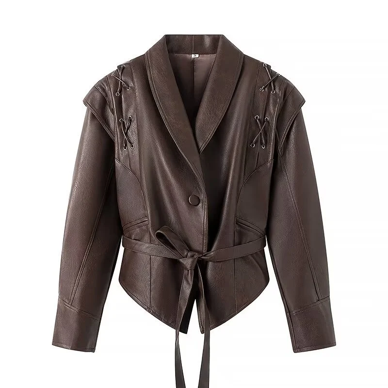 Damen Wickel-Lederjacke mit Taillengürtel, betonter Schulterpartie und femininer Silhouette Drune