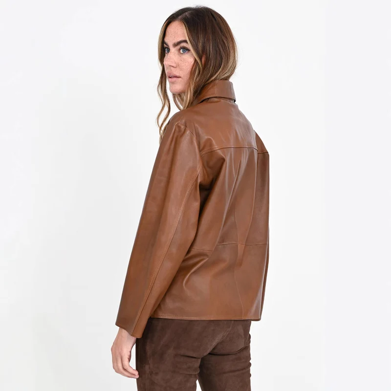 Damen Overshirt-Jacke in Lederoptik mit aufgesetzter Brusttasche und verdeckter Knopfleiste Drune