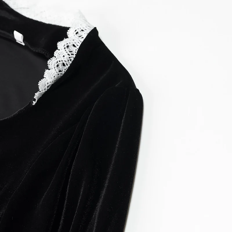 Damen Maxikleid aus Samt mit quadratischem Ausschnitt, Puffärmeln und Spitzenbesatz Drune