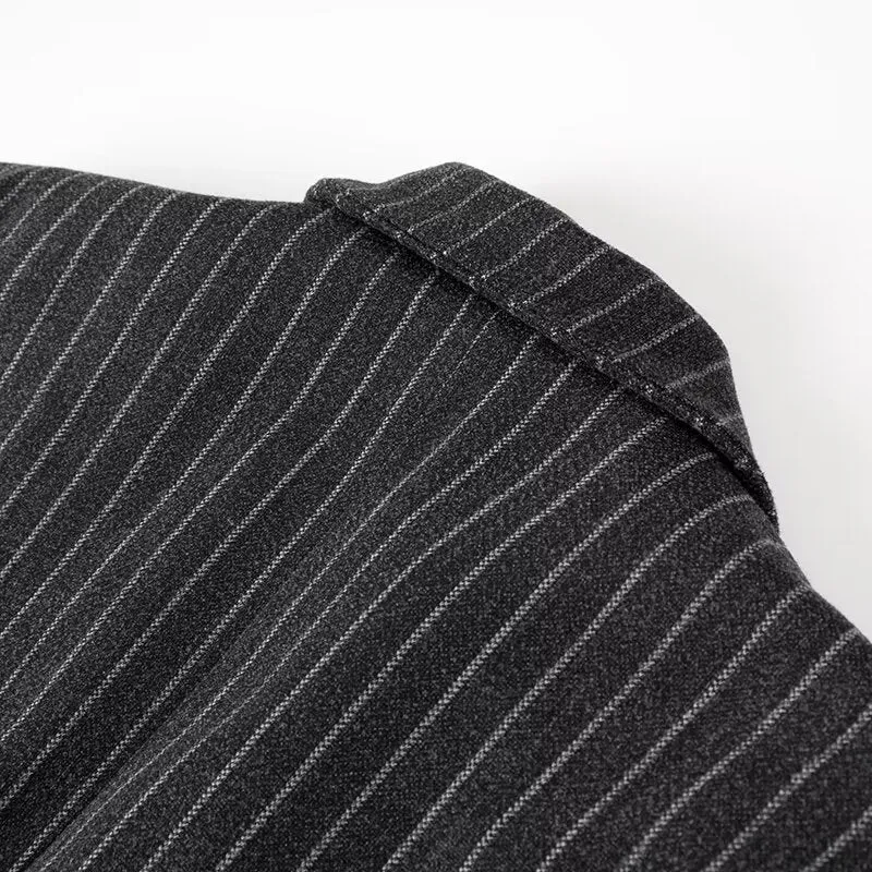 Damen Longline-Wollmixmantel mit Nadelstreifen, tailliertem Revers und Pattentaschen Drune