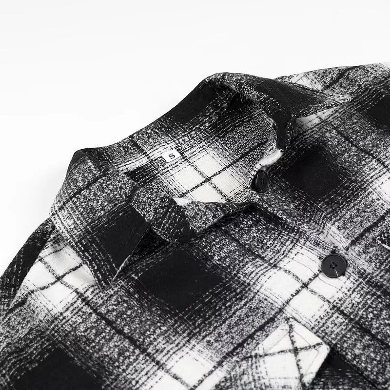 Damen Longline-Karo-Überhemd mit Oversize-Schnitt und aufgesetzten Pattentaschen Drune