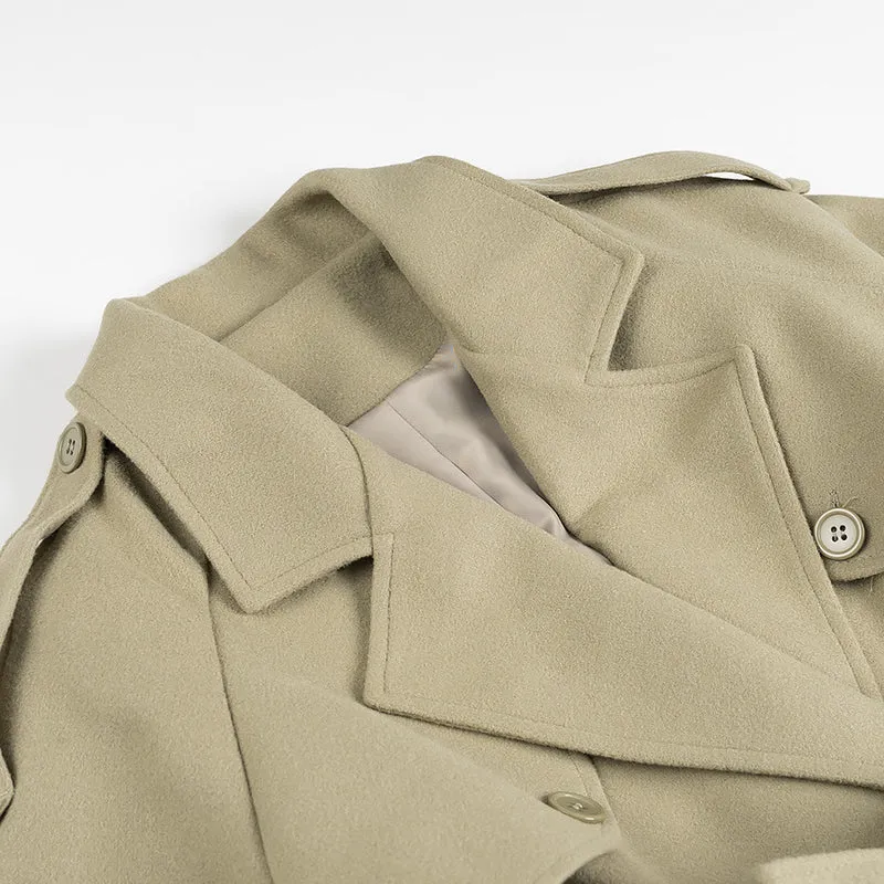 Damen Langer taillierter Trenchcoat mit Bindegürtel, Schulterpatten und doppelreihiger Knopfleiste Drune