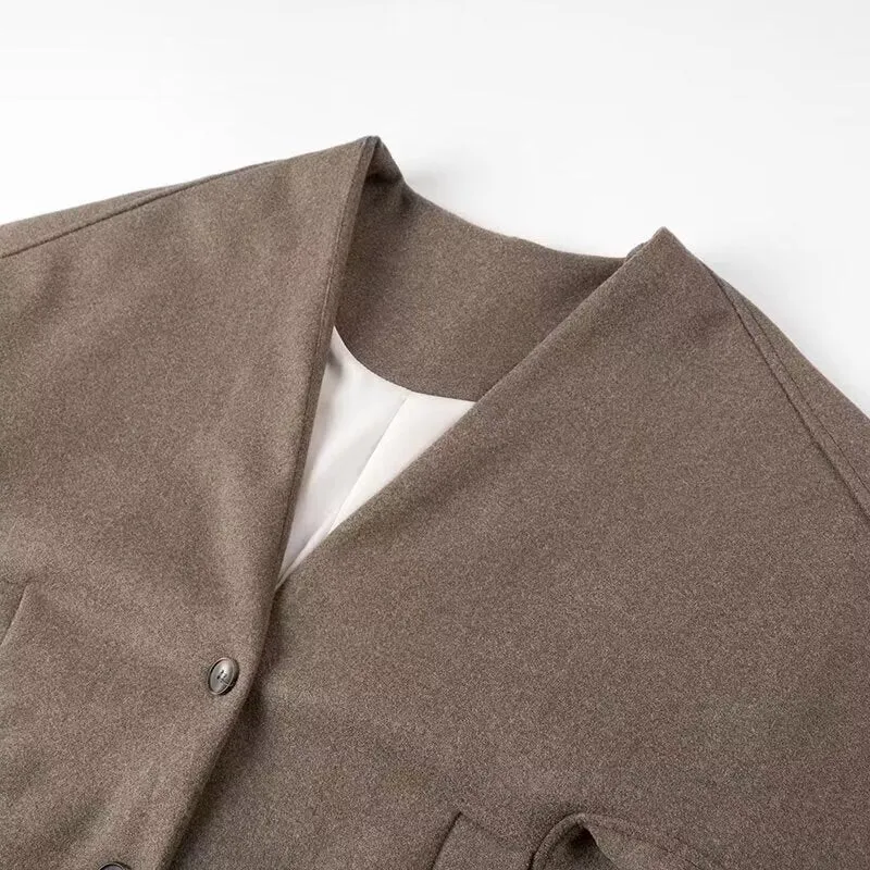 Damen Kurzjacke im Boxy‑Schnitt mit V‑Ausschnitt und Zwei‑Knopf‑Verschluss Drune