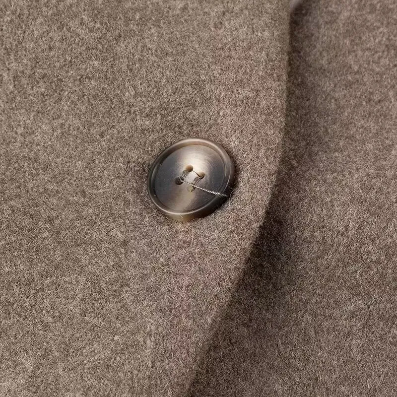 Damen Kurzjacke im Boxy‑Schnitt mit V‑Ausschnitt und Zwei‑Knopf‑Verschluss Drune