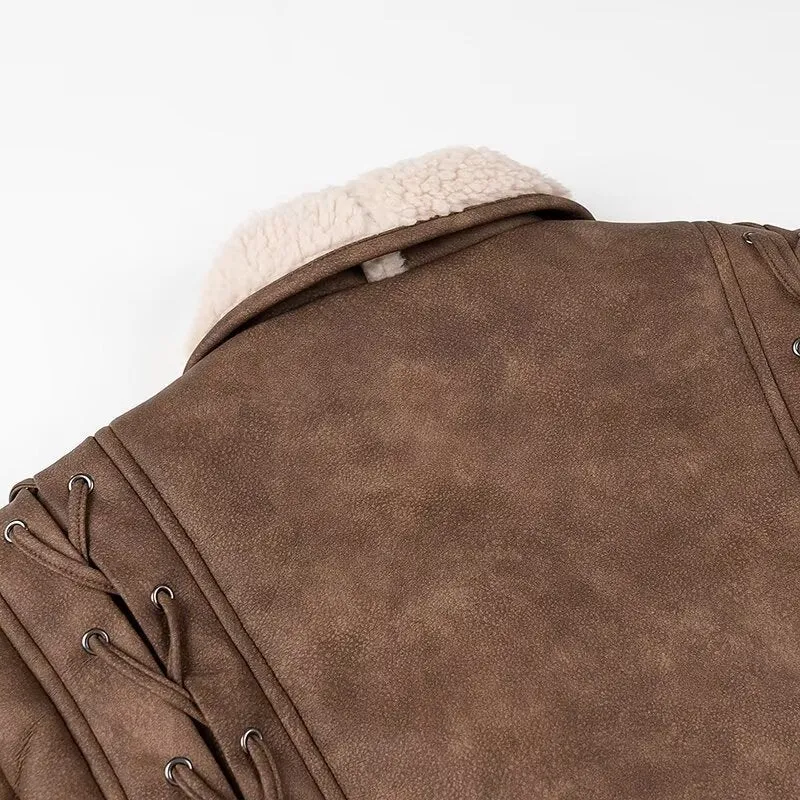 Damen Kurzjacke im Aviator‑Look mit Sherpa‑Futter, Bindegürtel und Schulter‑Schnürung Drune