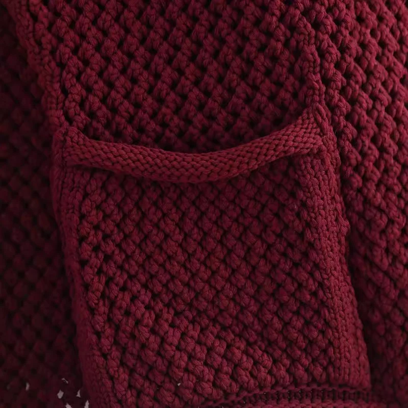 Damen Kurzgeschnittene strukturierte Strickjacke mit goldfarbenen Zierknöpfen und aufgesetzten Taschen Drune