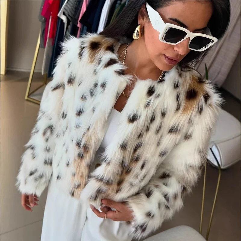 Damen Kurzfelljacke aus Kunstfell mit Leoprint und kastiger Silhouette Drune