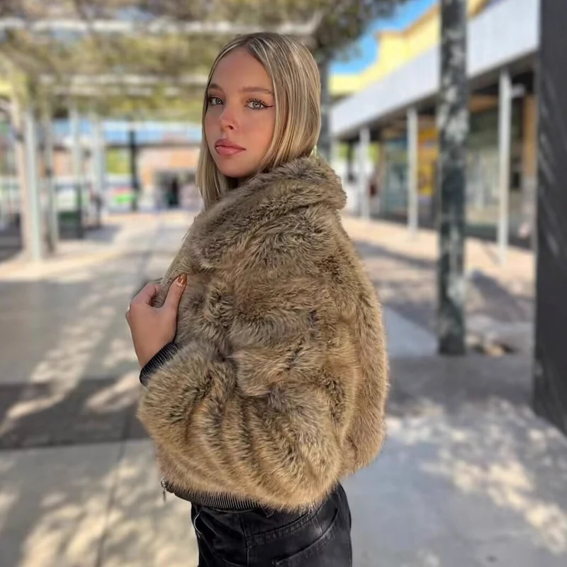 Damen Kurze Faux-Fur Bomberjacke mit Reißverschluss und Rippsaum Drune