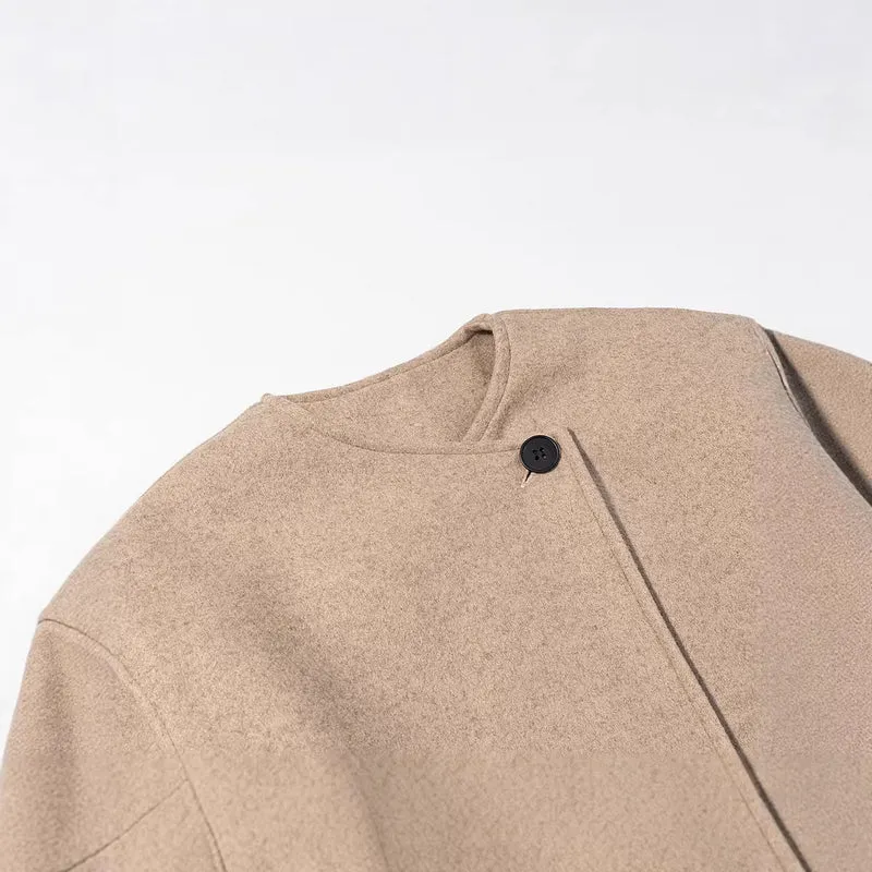 Damen Kurz geschnittene Wollmix-Boxy-Jacke mit asymmetrischer Knopfleiste Drune