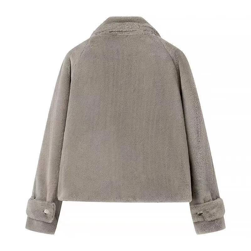 Damen Kurz geschnittene Teddy‑Fleecejacke mit Hemdkragen, verdeckter Knopfleiste und Eingrifftaschen Drune