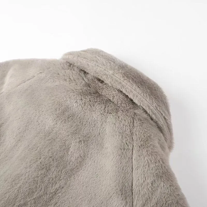 Damen Kurz geschnittene Teddy‑Fleecejacke mit Hemdkragen, verdeckter Knopfleiste und Eingrifftaschen Drune