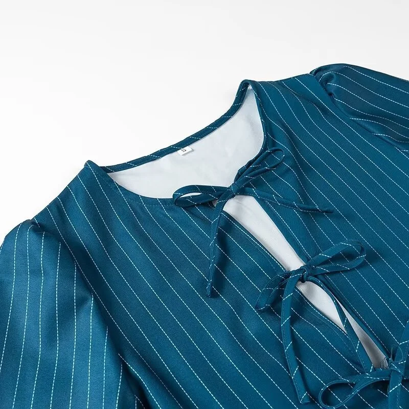 Damen Gestreifte Peplum‑Bluse mit vorderer Schnürung und langen Ballonärmeln Drune
