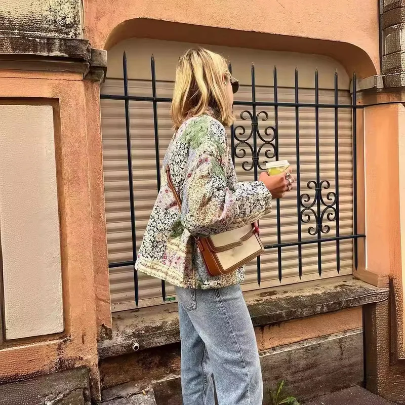 Damen Gepolsterte Patchwork Steppjacke mit Stehkragen und Druckknopfverschluss Drune