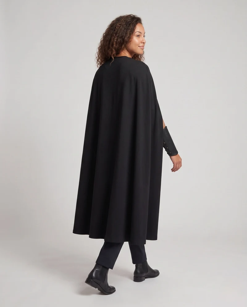 Damen eleganter Cape mit stilvollen Drapierungselementen Drune